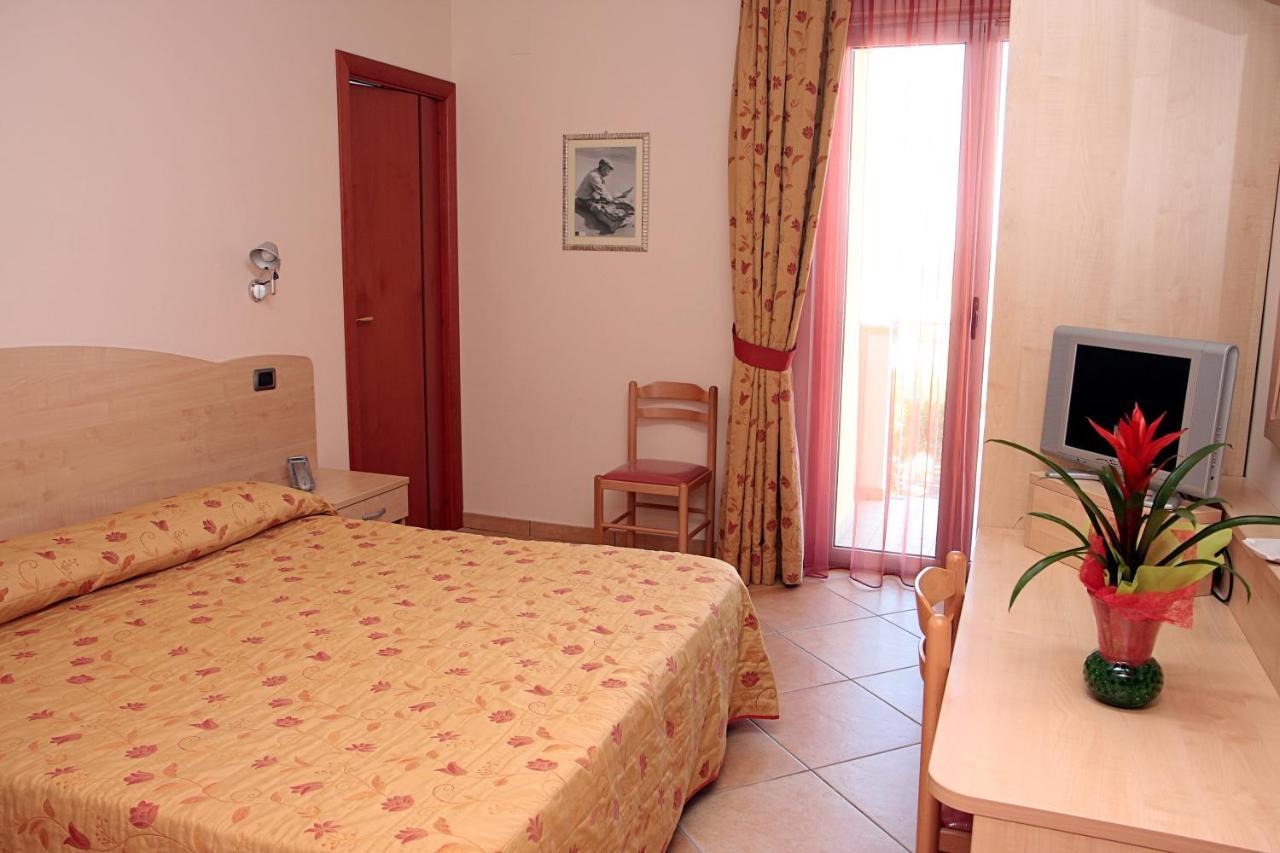 Hotel La Tartaruga Roseto Degli Abruzzi Luaran gambar